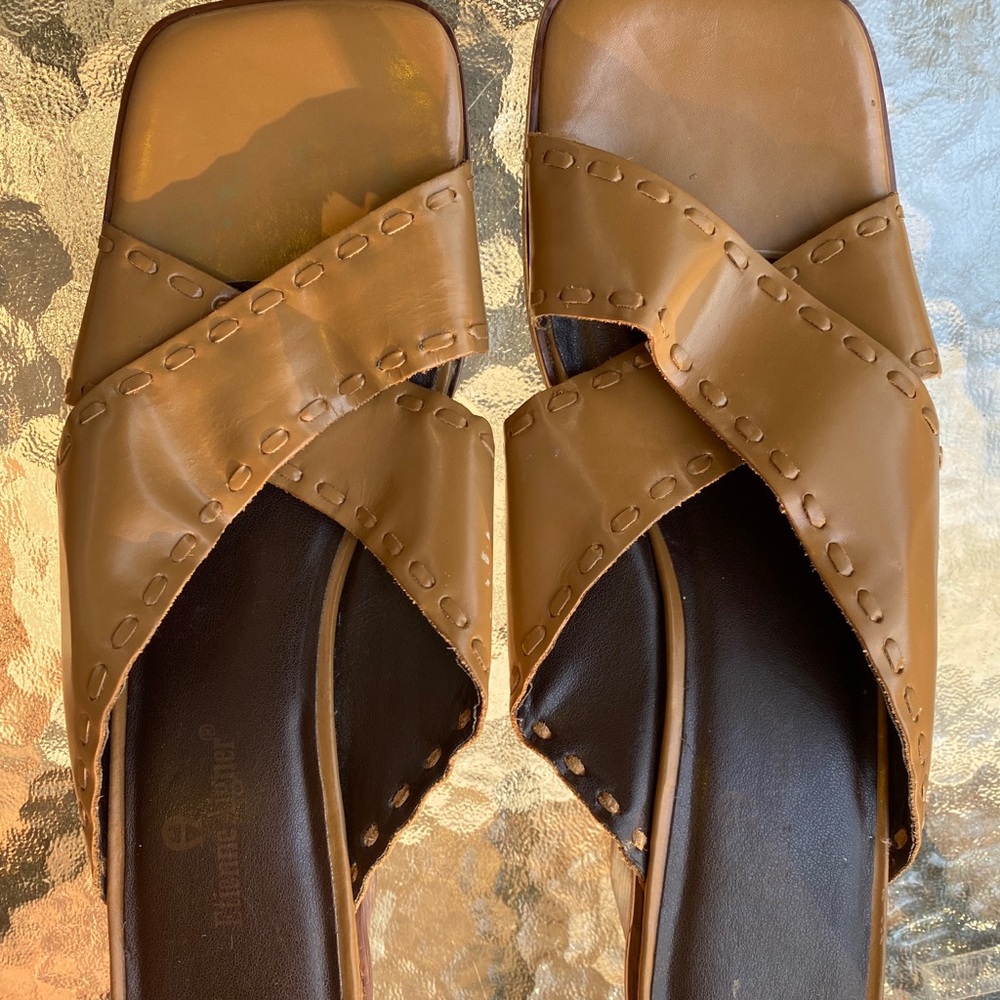 🟤Etienne Aigner slip ons!🟤